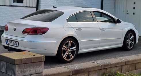 Vit Volkswagen Passat CC 4Motion stulen i Göteborg